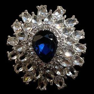 Blue sapphire gem cocktail ring